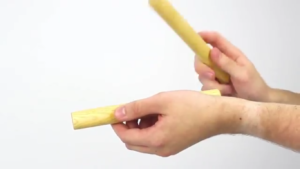 Ein ziemlich einfaches Perkussionsinstrument: Claves.